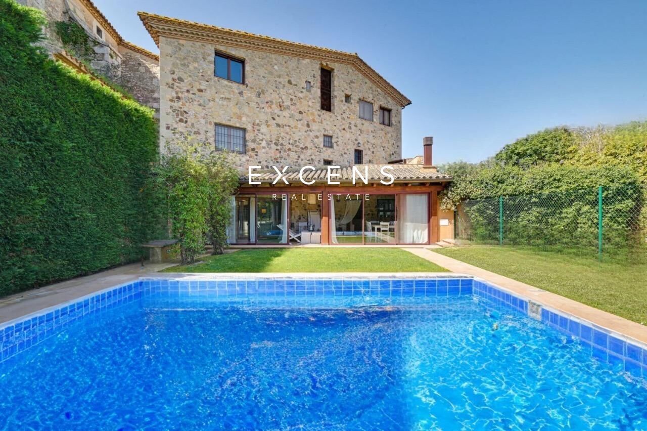Garden of House or chalet for sale in Torrent (Girona)  with Air Conditioner, Heating and Private garden