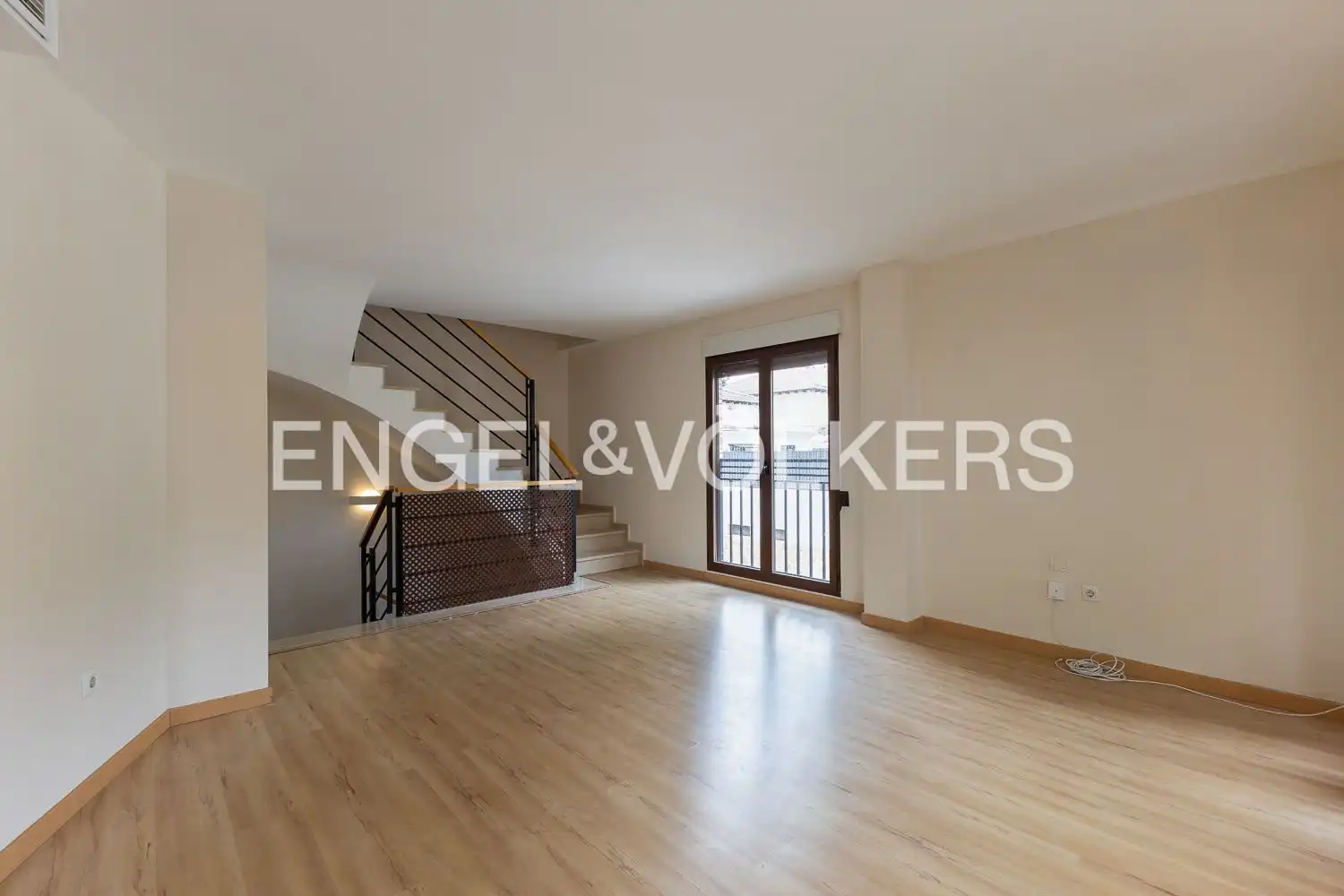 Living room of Detached homes for rent in Rocafort  with Air Conditioner, Heating and Parquet flooring