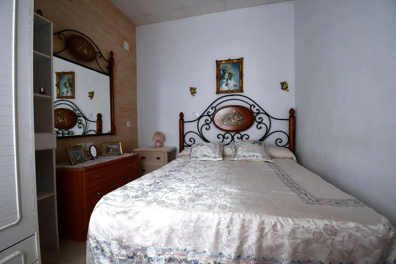 Bedroom of Country homes for sale in Jerez de la Frontera  with Swimming Pool and Furnished