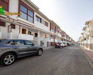 Vista exterior de Casa adosada en venda en Armilla amb Aire condicionat, Terrassa i Balcó