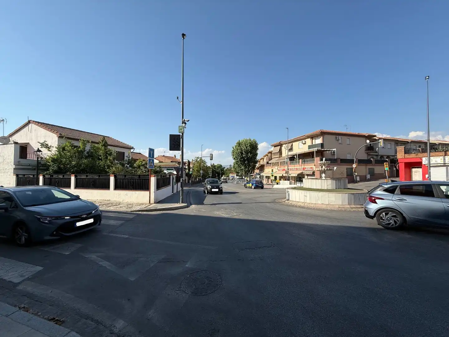 Außenansicht von Garage zum Verkauf in Ogíjares