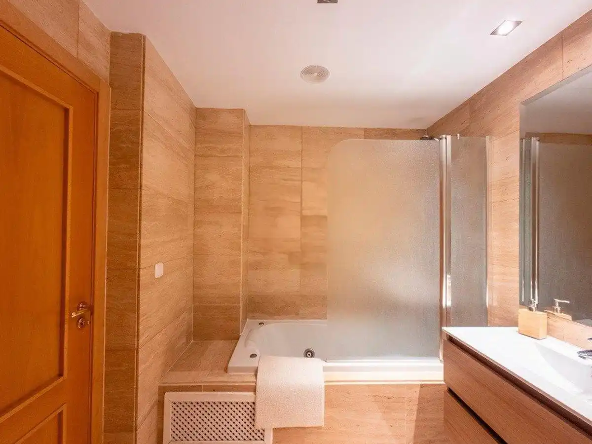 Apartament amb piscina en venda a Selwo, imagen 12