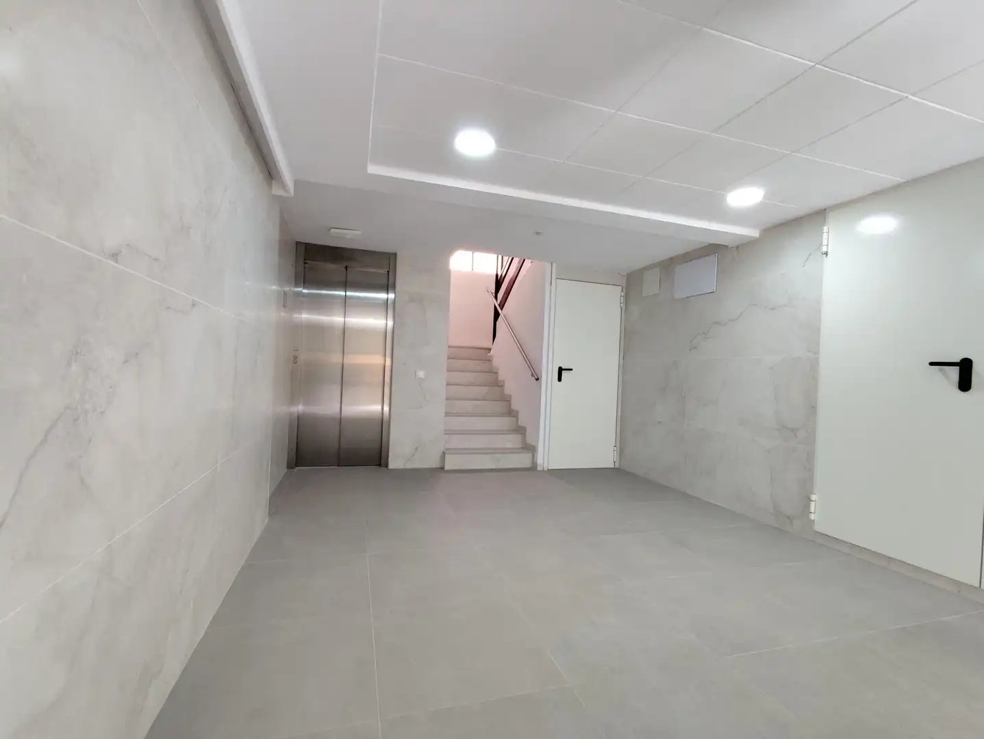Flat for sale in Valencia  with Air Conditioner, Heating and Terrace