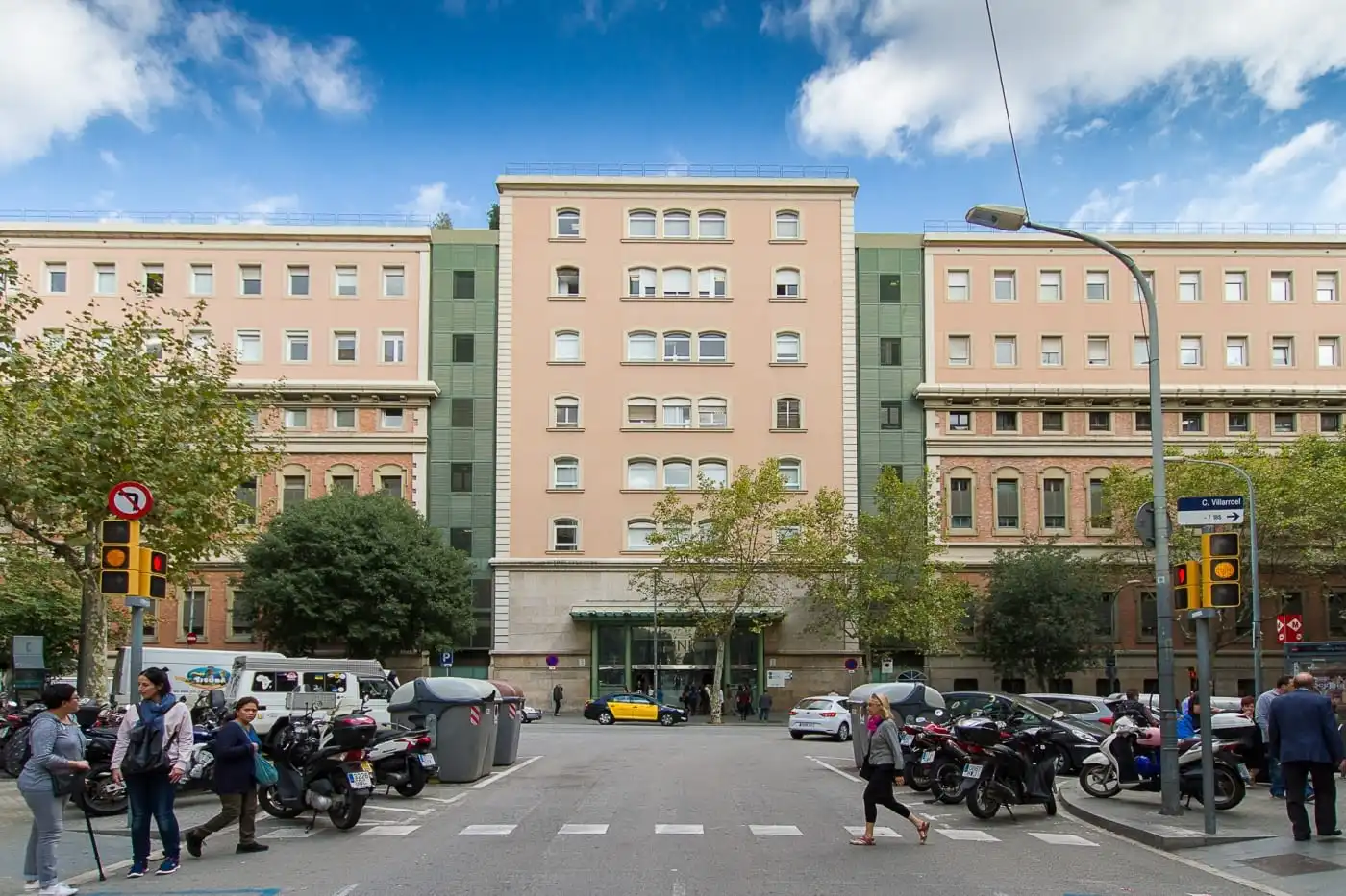 Vista exterior de Casa adosada en venta en Barcelona con Aire acondicionado, Calefacción y Parquet