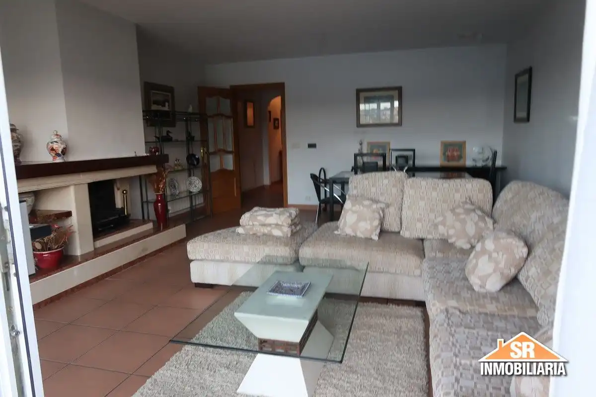 Sala de estar de Casa adosada de alquiler en Sada (A Coruña) con Calefacción, Parquet y Terraza