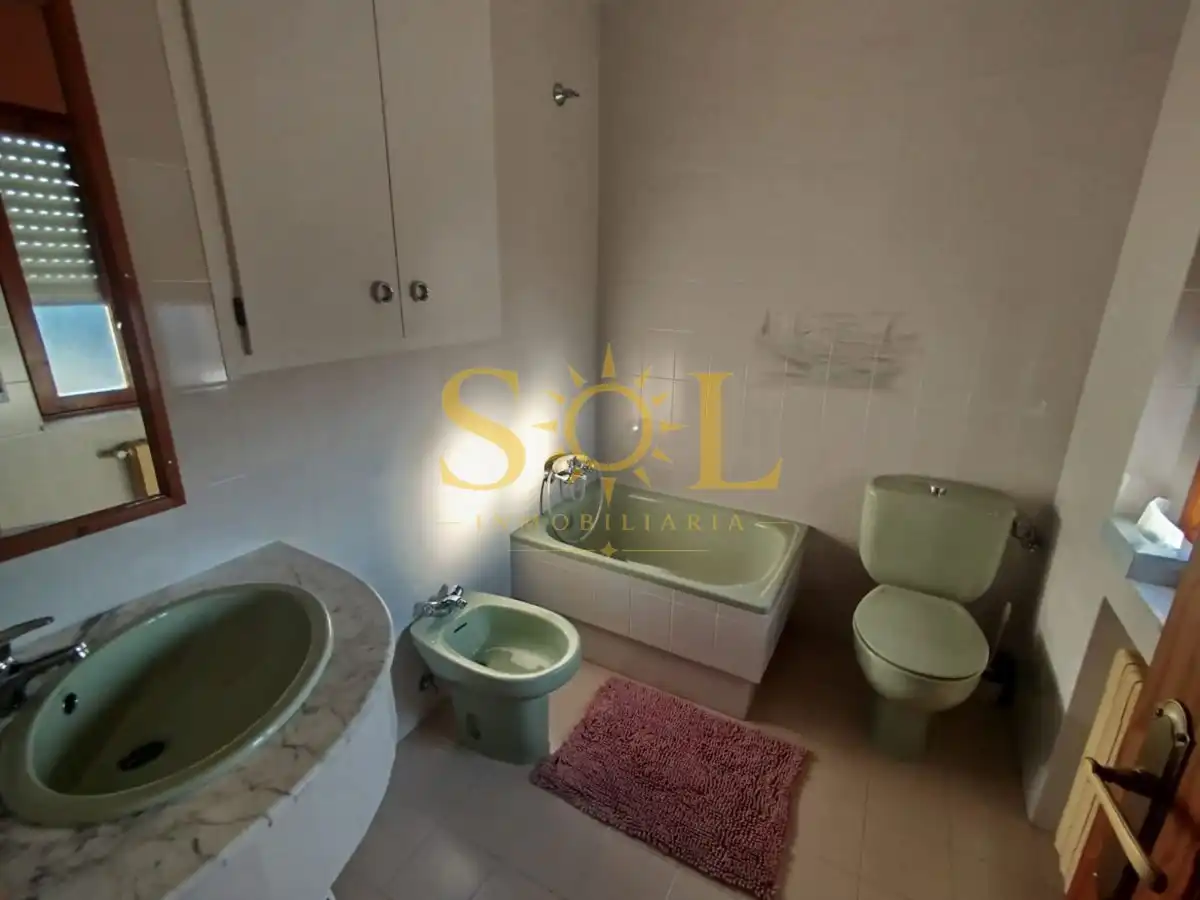 Baño de Casa o chalet en venta en Carrocera con Calefacción, Jardín privado y Terraza