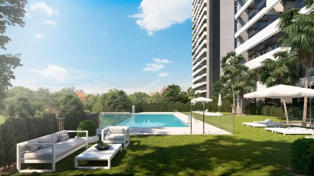 Piscina de Pis en venda en Madrid amb Aire condicionat, Calefacció i Terrassa
