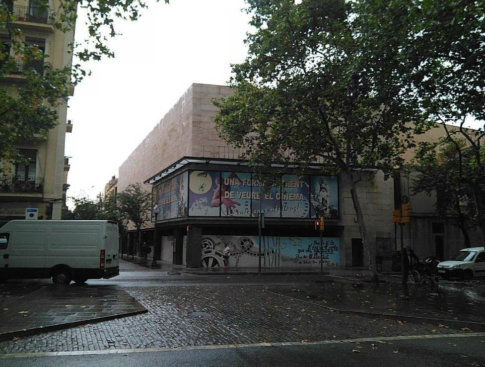 Vista exterior de Edifici en venda en  Barcelona Capital