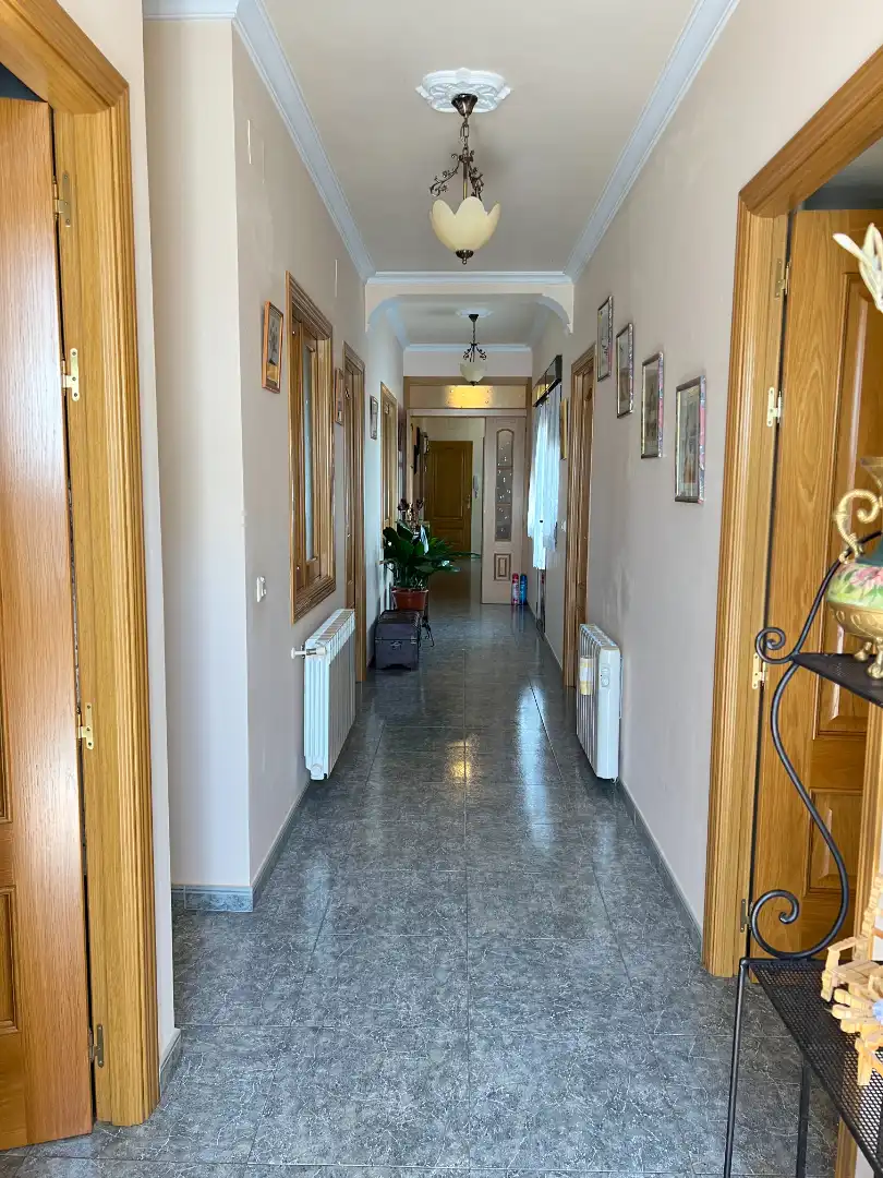 Haus oder Chalet zum Verkauf in Herencia mit Klimaanlage, Heizung und Möbliert