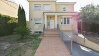 Vista exterior de Casa o xalet en venda en L'Eliana amb Aire condicionat, Calefacció i Jardí privat
