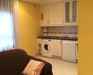 Cuina de Apartament de lloguer en Ferrol amb Calefacció, Parquet i Moblat