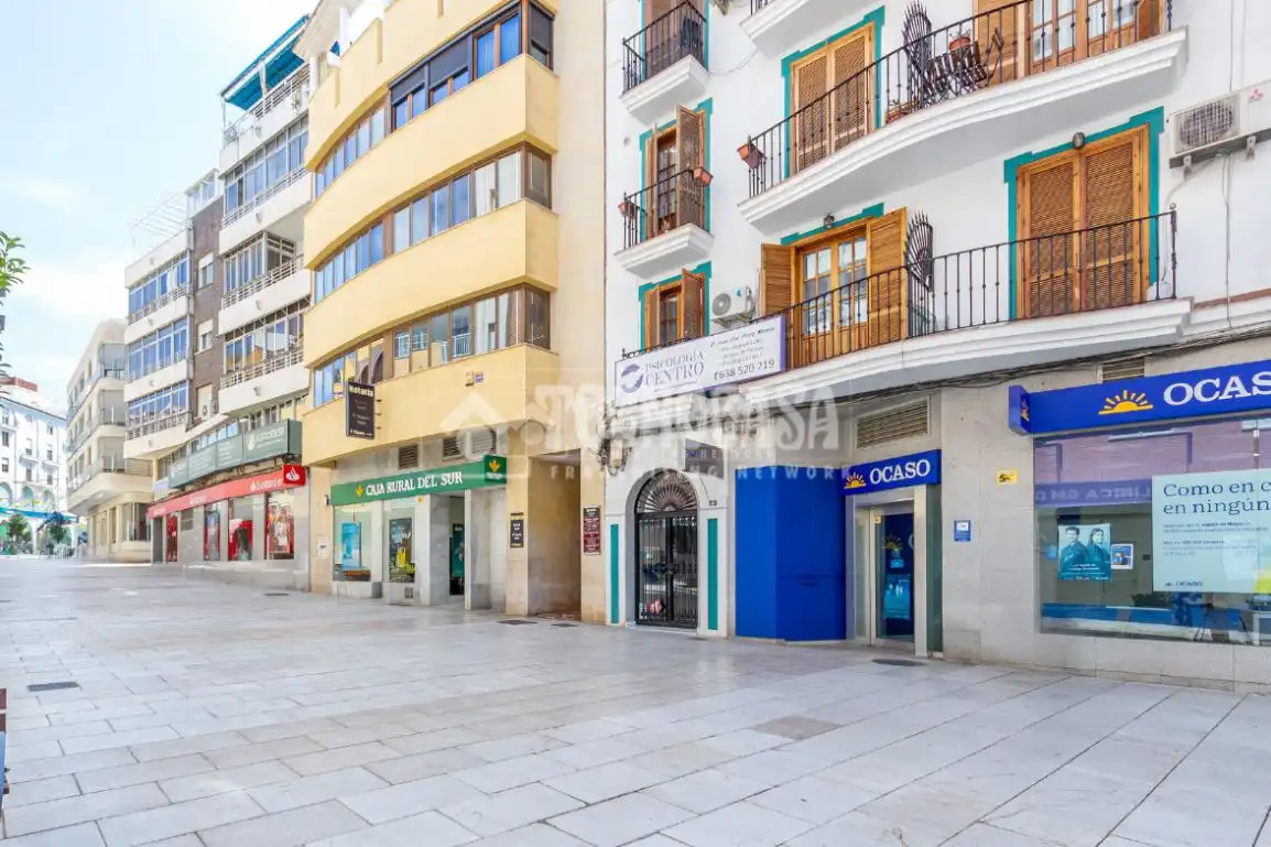 Vista exterior de Pis en venda en Vélez-Málaga amb Aire condicionat