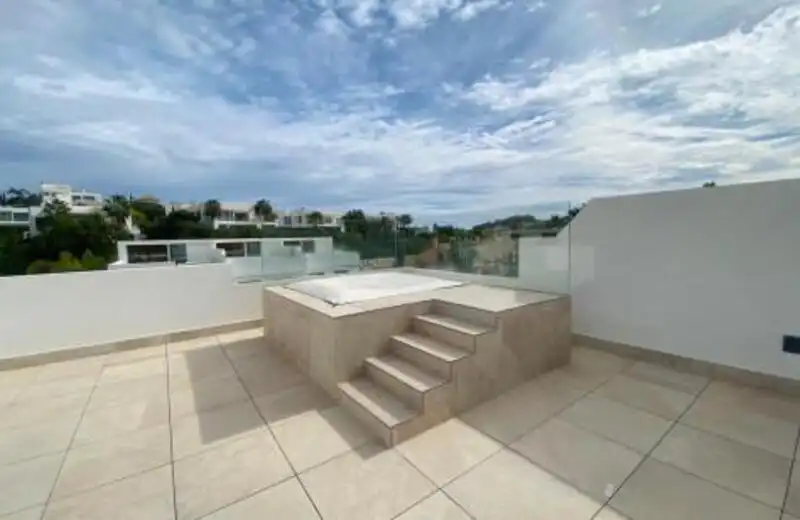Reihenhaus mit Terrasse zur Miete in Nueva Andalucía, imagen 13
