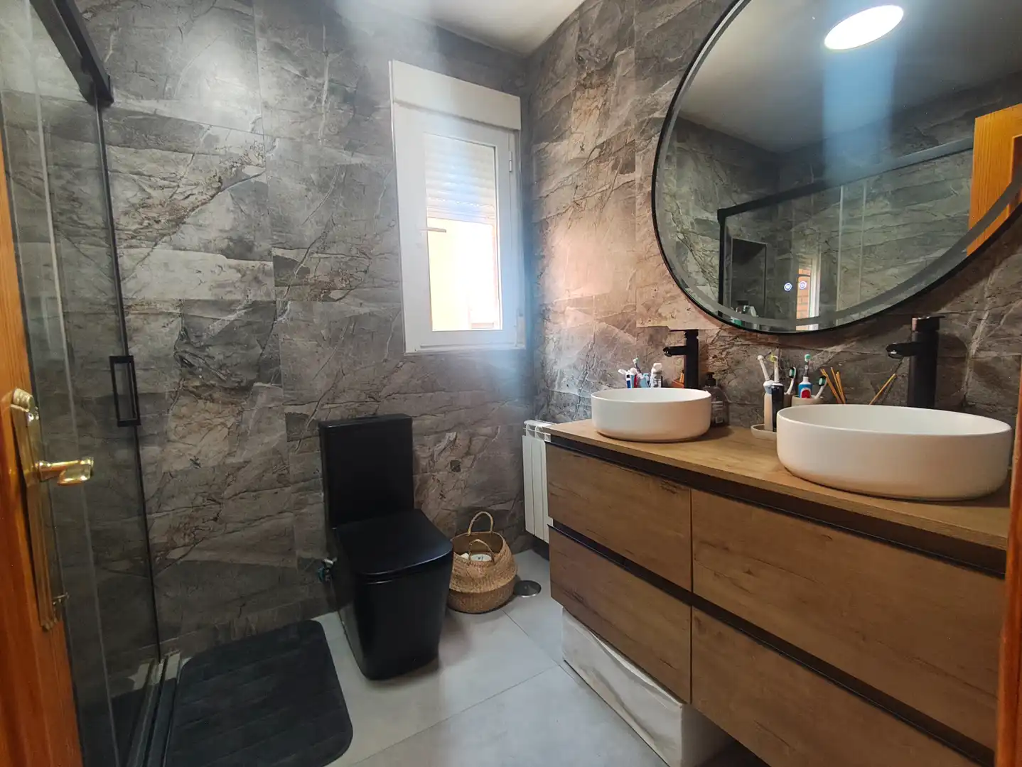Bany de Casa o xalet en venda en Las Ventas de Retamosa amb Aire condicionat, Calefacció i Jardí privat