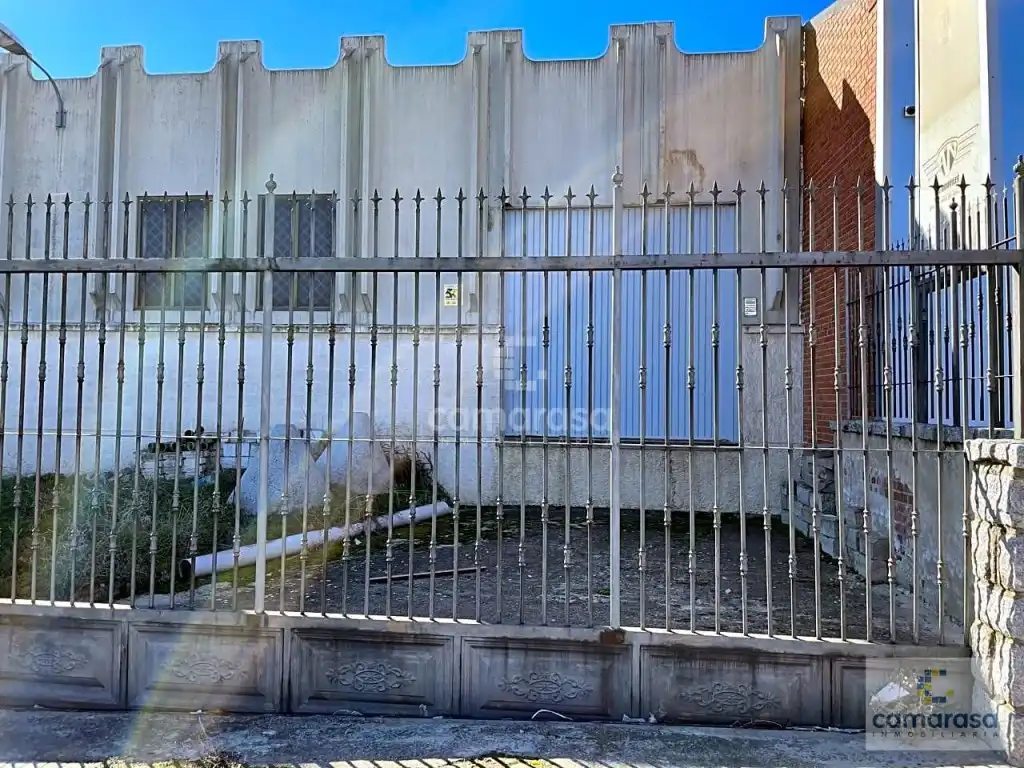 Industrial buildings for rent in Calle Río Órbigo, 9, Hervencias Altas - El Pinar