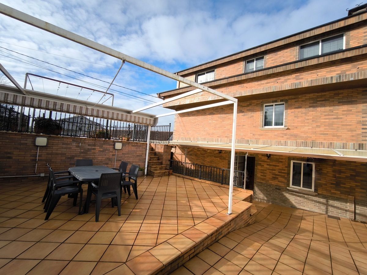 Terrace of House or chalet for sale in Vilagarcía de Arousa  with Heating, Terrace and Storage room