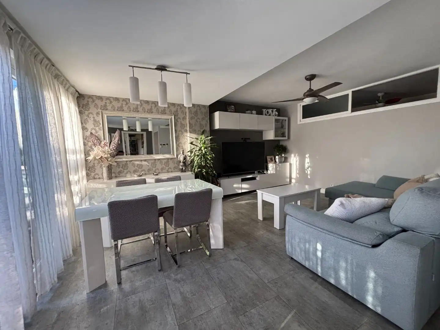 Sala de estar de Ático en venta en Getafe Norte