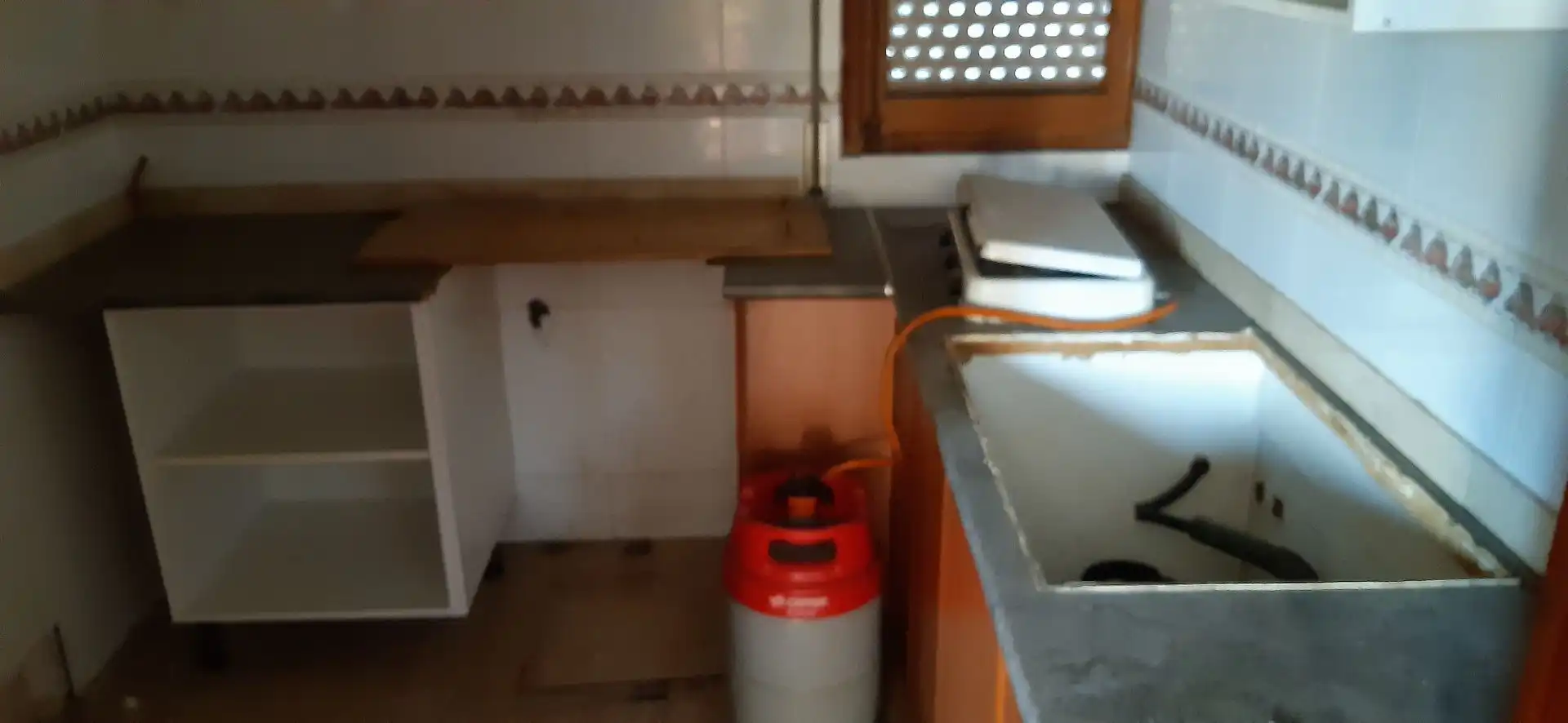 Cuina de Casa o xalet en venda en Vacarisses amb Jardí privat, Terrassa i Piscina