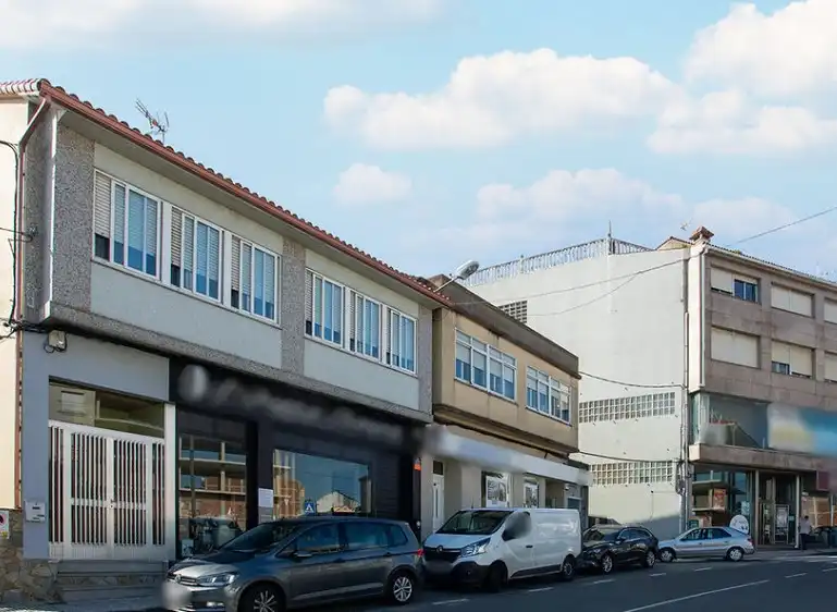Außenansicht von Dachboden zum Verkauf in Coristanco