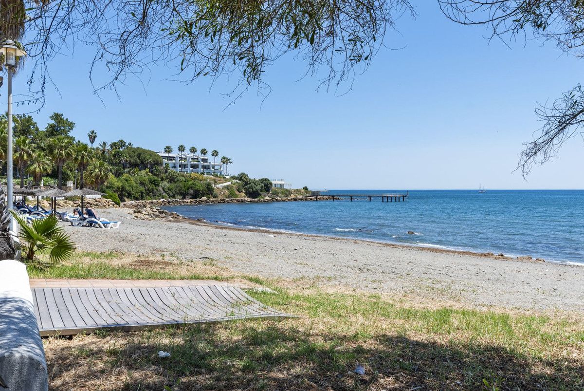 Planta baja for sale in Estepona  with Air Conditioner, Terrace and Community pool