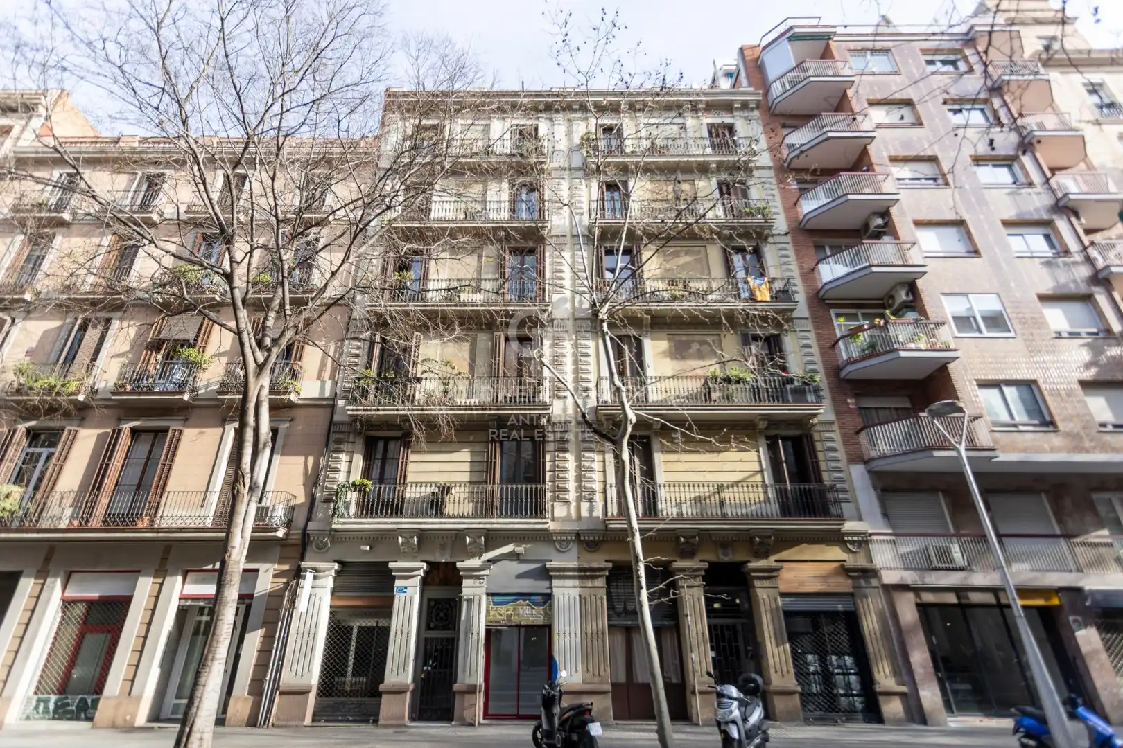 Vista exterior de Piso en venta en Barcelona con Aire acondicionado, Calefacción y Balcón