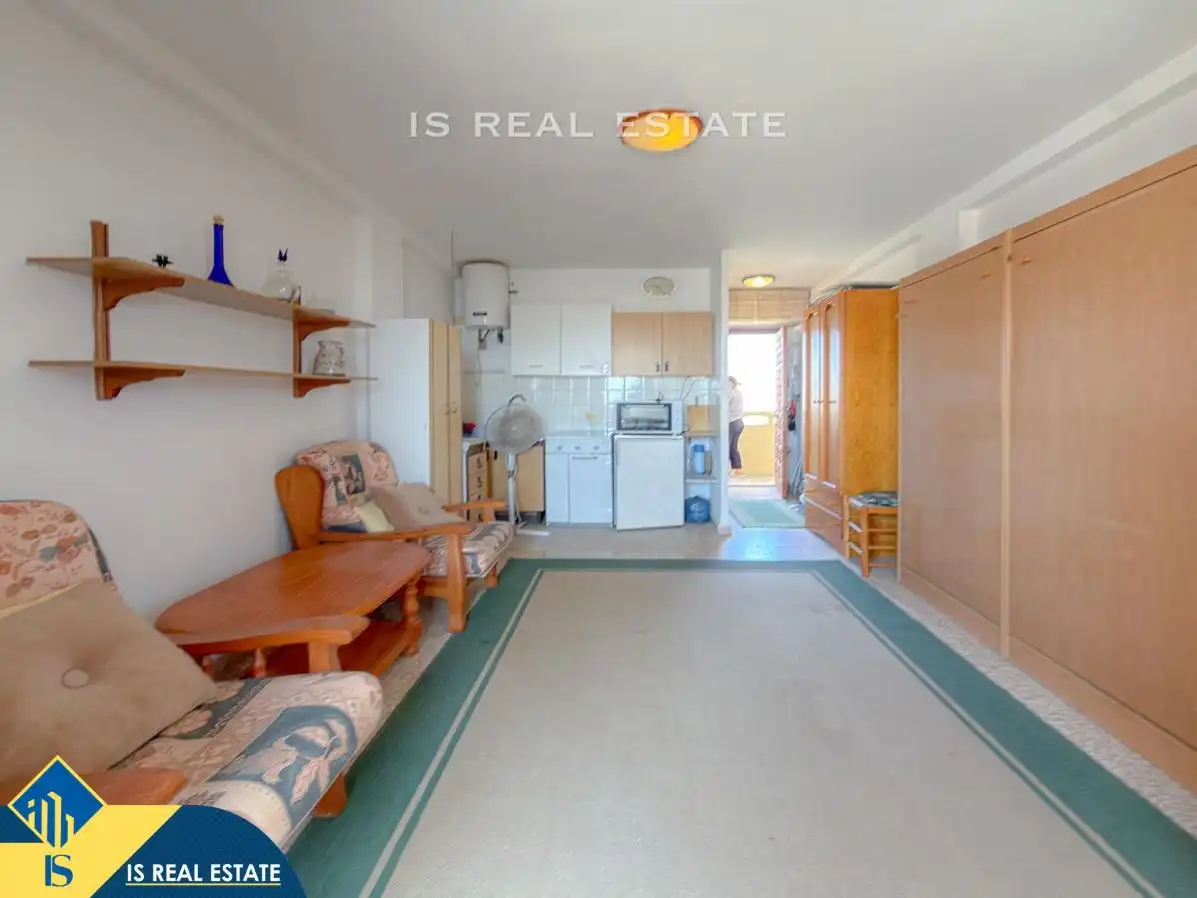 Sala d'estar de Estudi en venda en Torrevieja amb Calefacció, Terrassa i Moblat