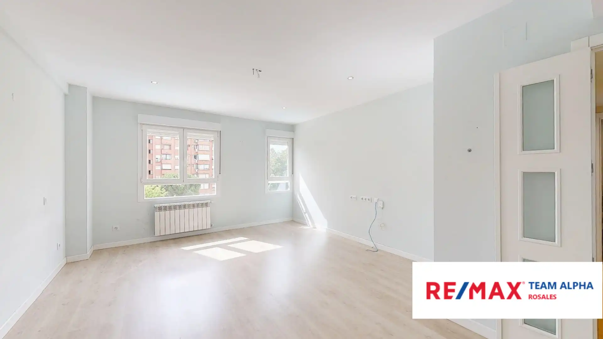 Living room of Flat for sale in Madrid  with Heating, Private garden and Parquet flooring