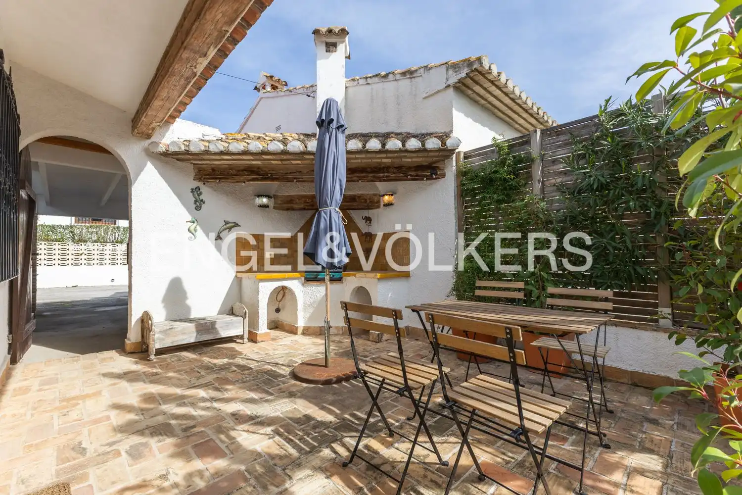 Houses for sale in Las Rotas / Les Rotes