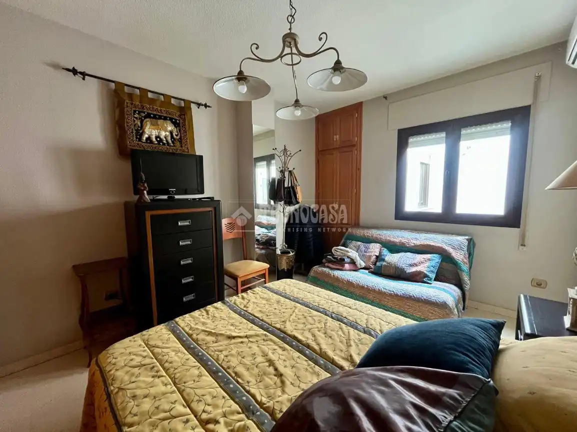 Habitación de Piso en venta en Valdepeñas con Aire acondicionado, Calefacción y Terraza