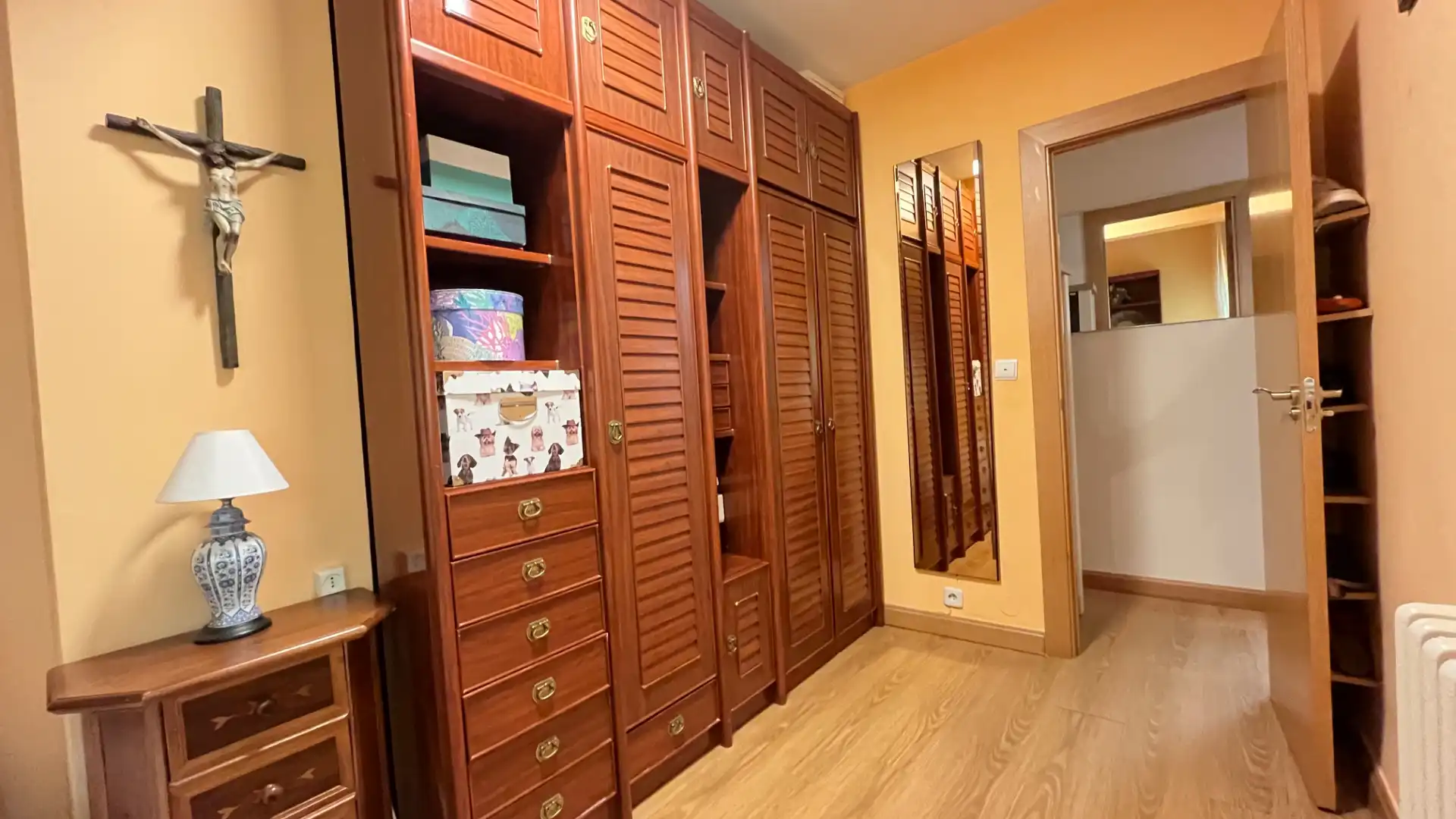 Dormitori de Pis en venda en Valladolid amb Calefacció, Parquet i Moblat