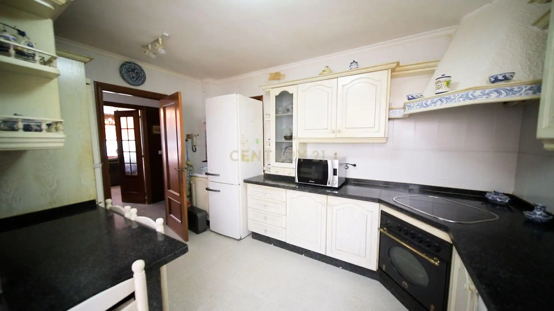 Kitchen of Flat for sale in Málaga  with Air Conditioner and Community pool