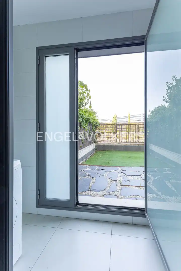 Terraza de Piso en venta en Madrid con Aire acondicionado, Calefacción y Jardín privado