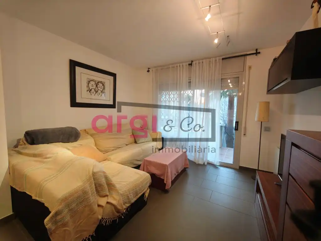 Sala d'estar de Pis en venda en Sitges amb Aire condicionat i Terrassa
