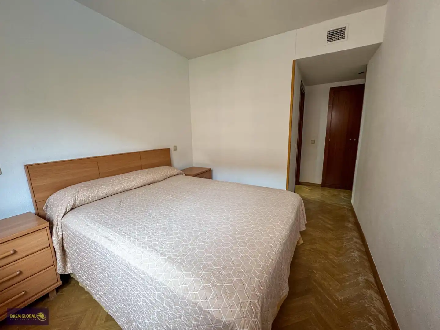 Habitación de Piso en venta en Madrid con Aire acondicionado, Calefacción y Jardín privado
