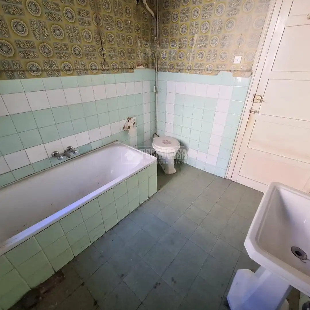 Bathroom of Flat for sale in Ávila  with Balcony