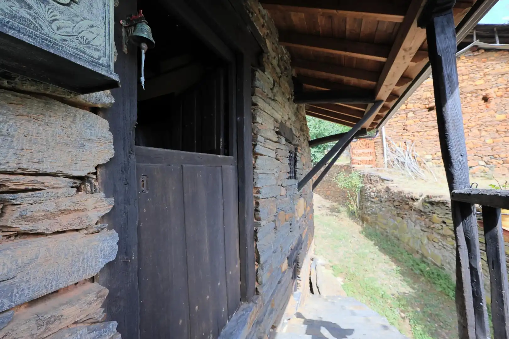 Casa rústica amb terrassa en venda a Villafranca del Bierzo, imagen 37