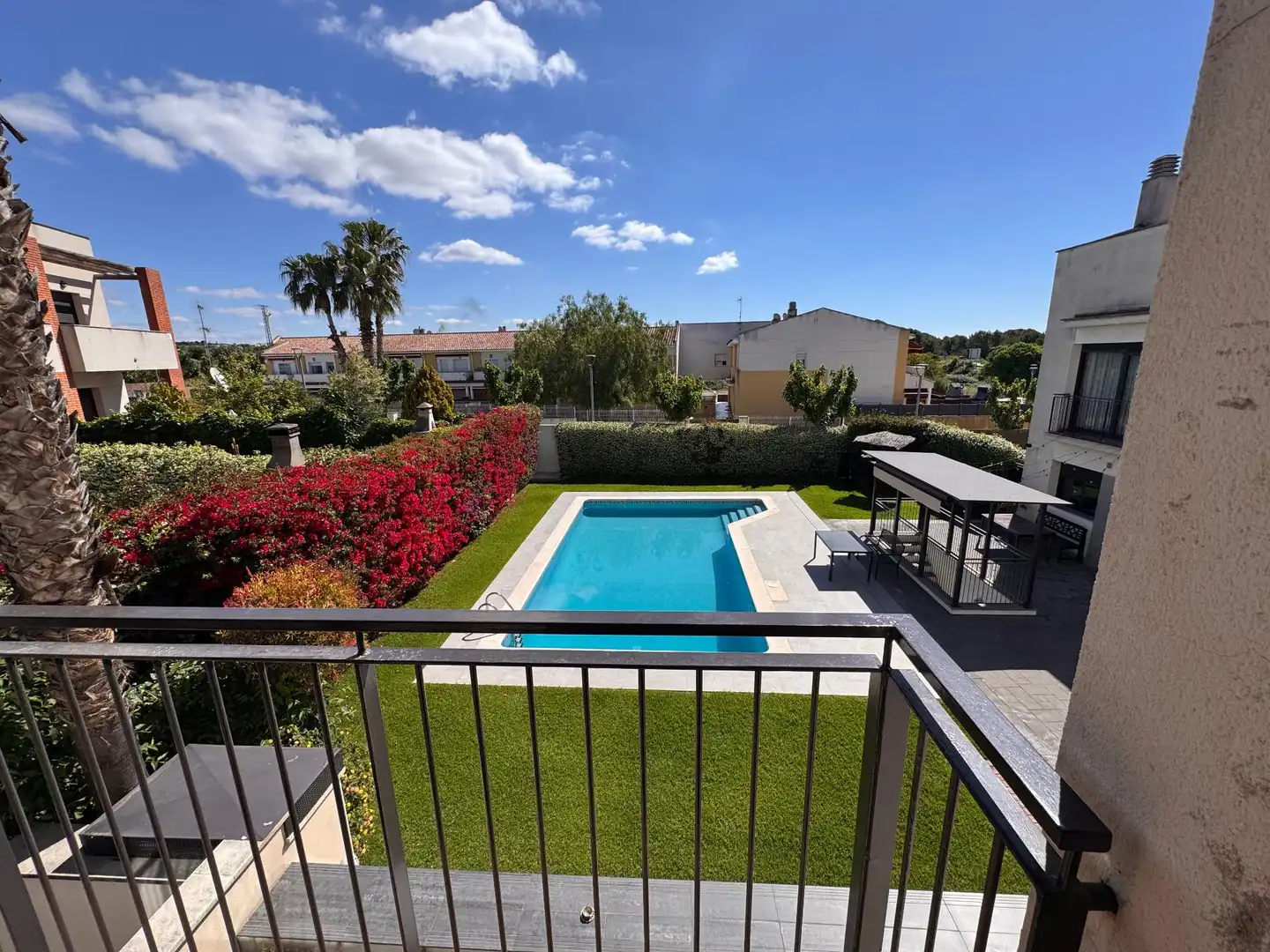 Piscina de Casa adosada en venta en Cubelles con Aire acondicionado, Terraza y Piscina comunitaria