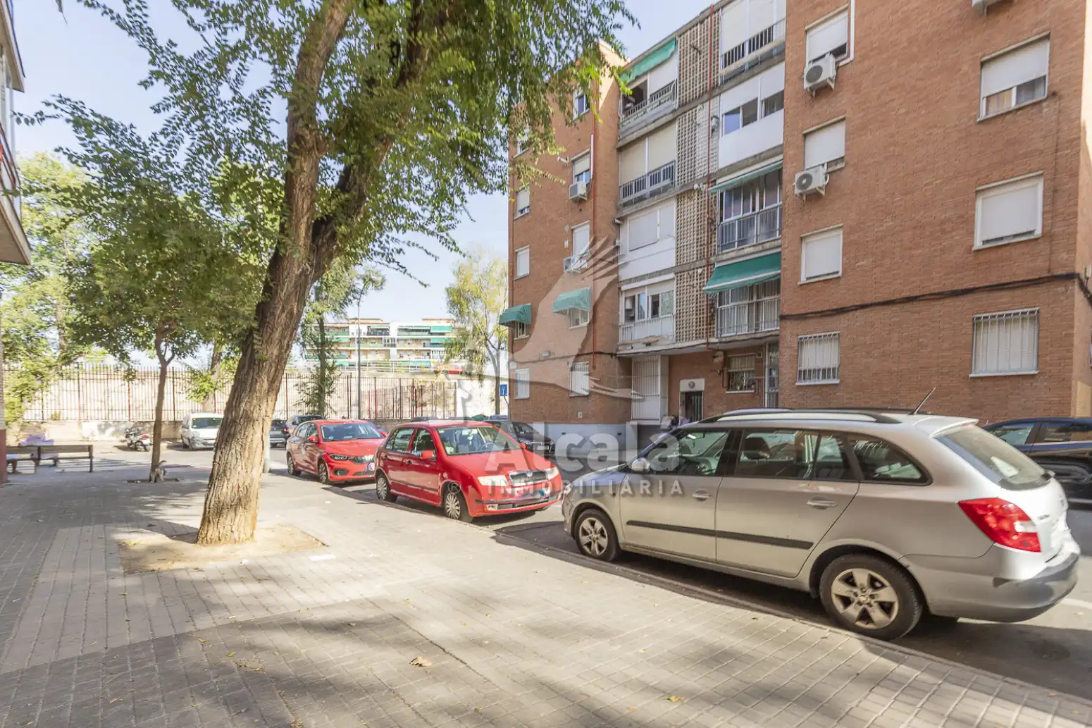 Vista exterior de Pis en venda en Alcalá de Henares amb Aire condicionat, Calefacció i Terrassa