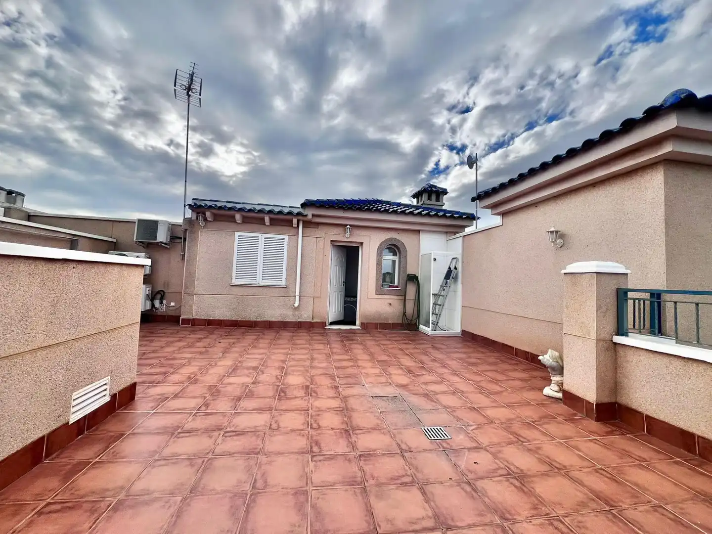 Bungalow amb piscina en venda a Calle del rio nervion, imagen 22