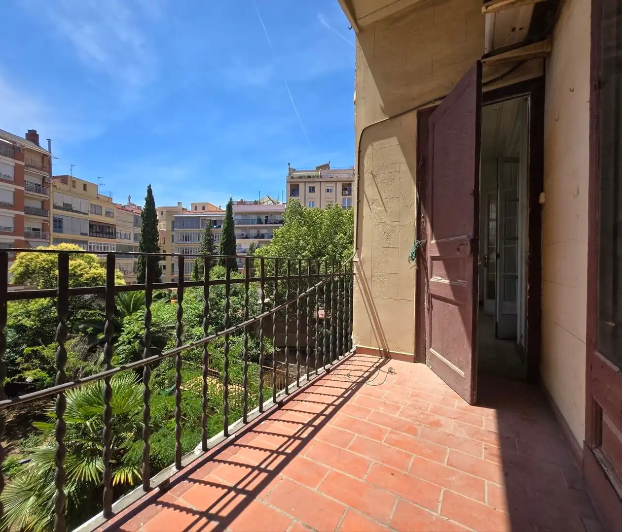Terraza de Piso en venta en Barcelona con Calefacción, Trastero y Balcón