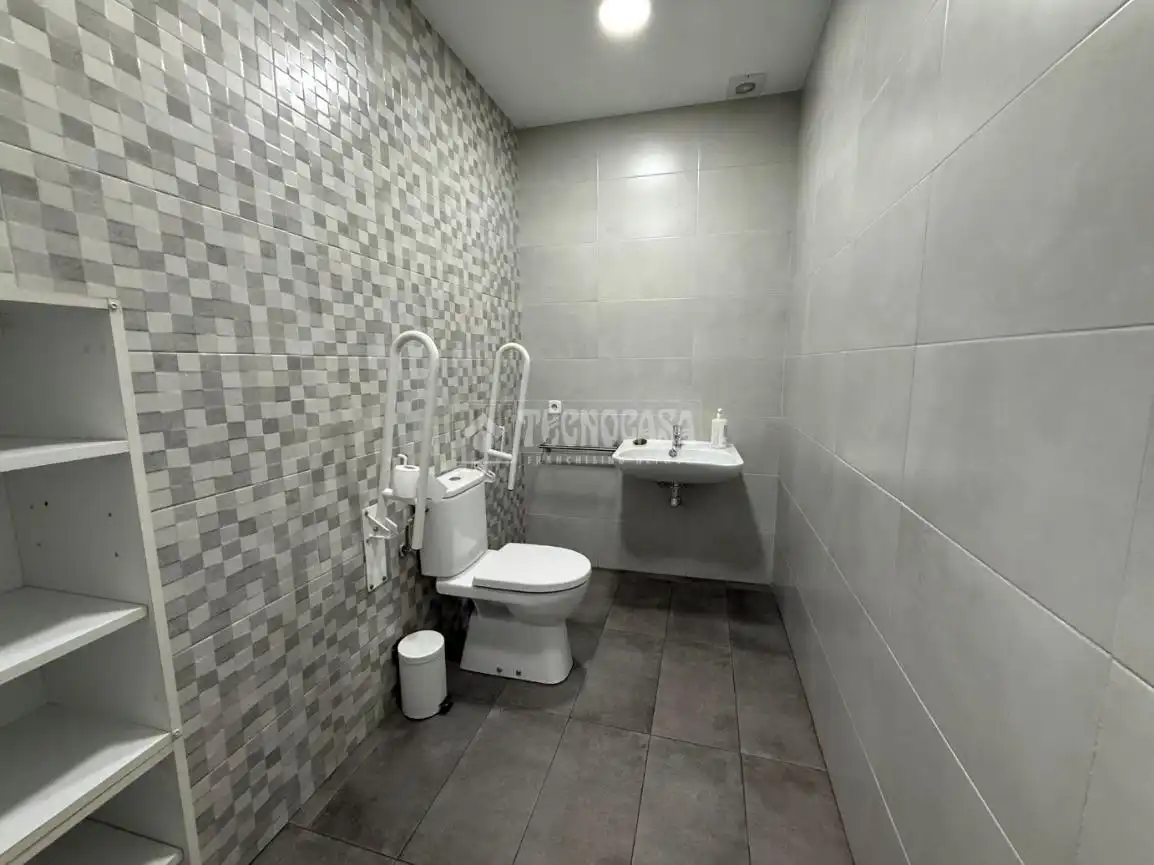 Baño de Casa o chalet en venta en Madrid con Calefacción y Trastero