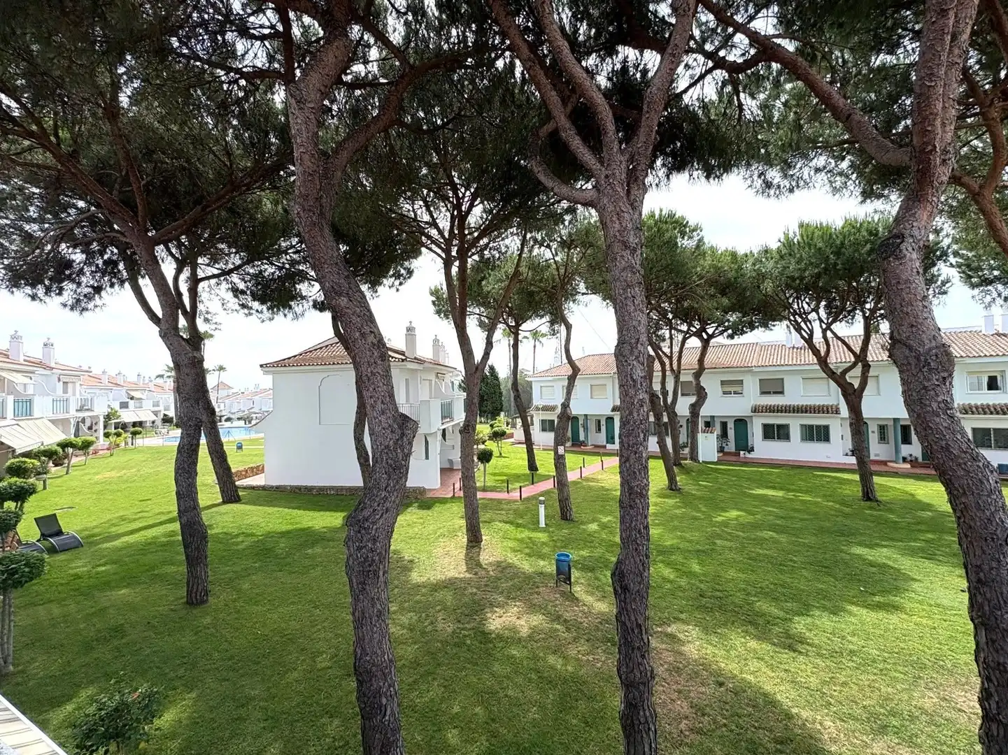 Vista exterior de Casa adosada en venta en El Portil con Calefacción, Terraza y Amueblado