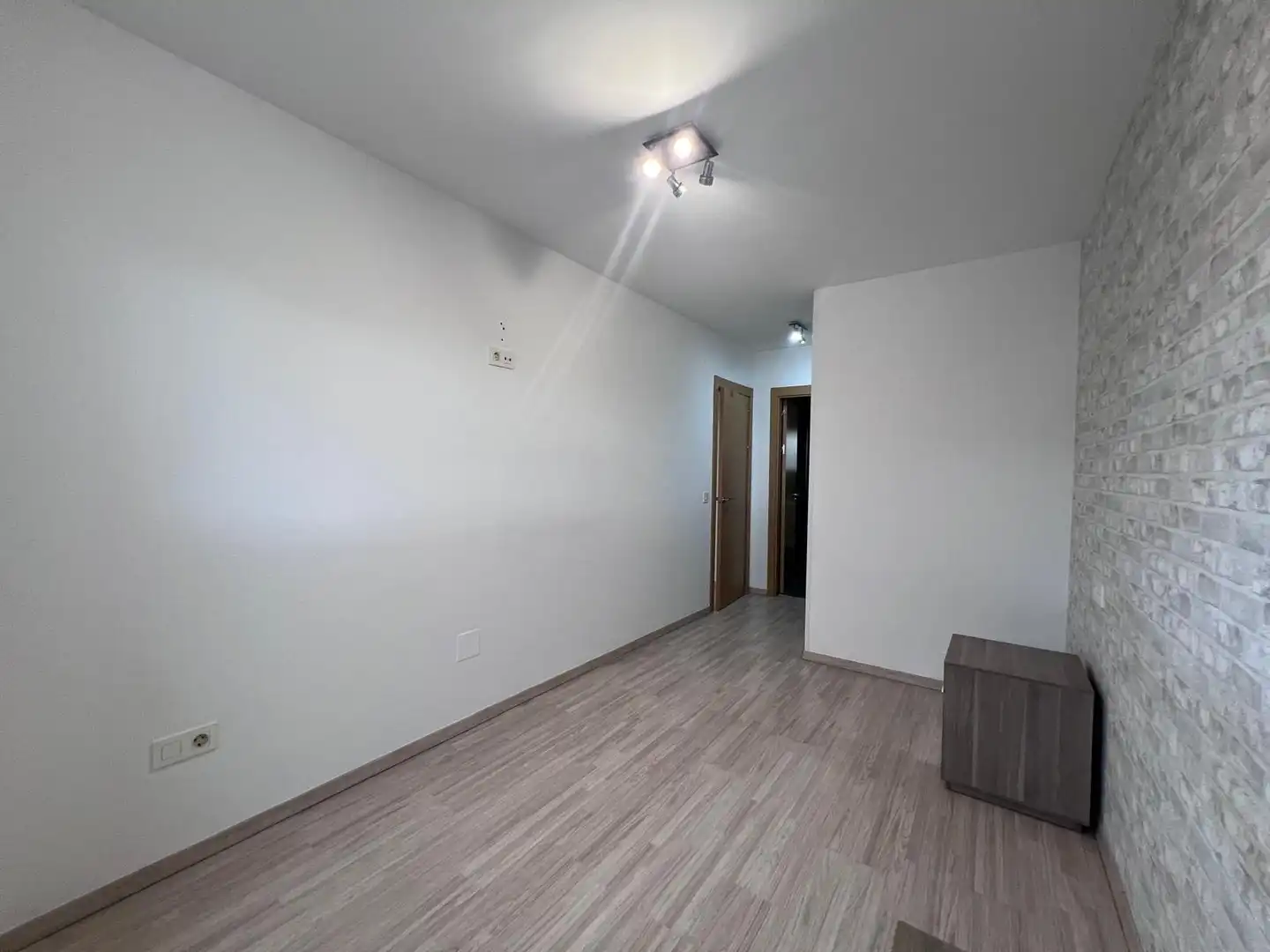 Piso de alquiler en Oviedo  con Calefacción, Terraza y Trastero
