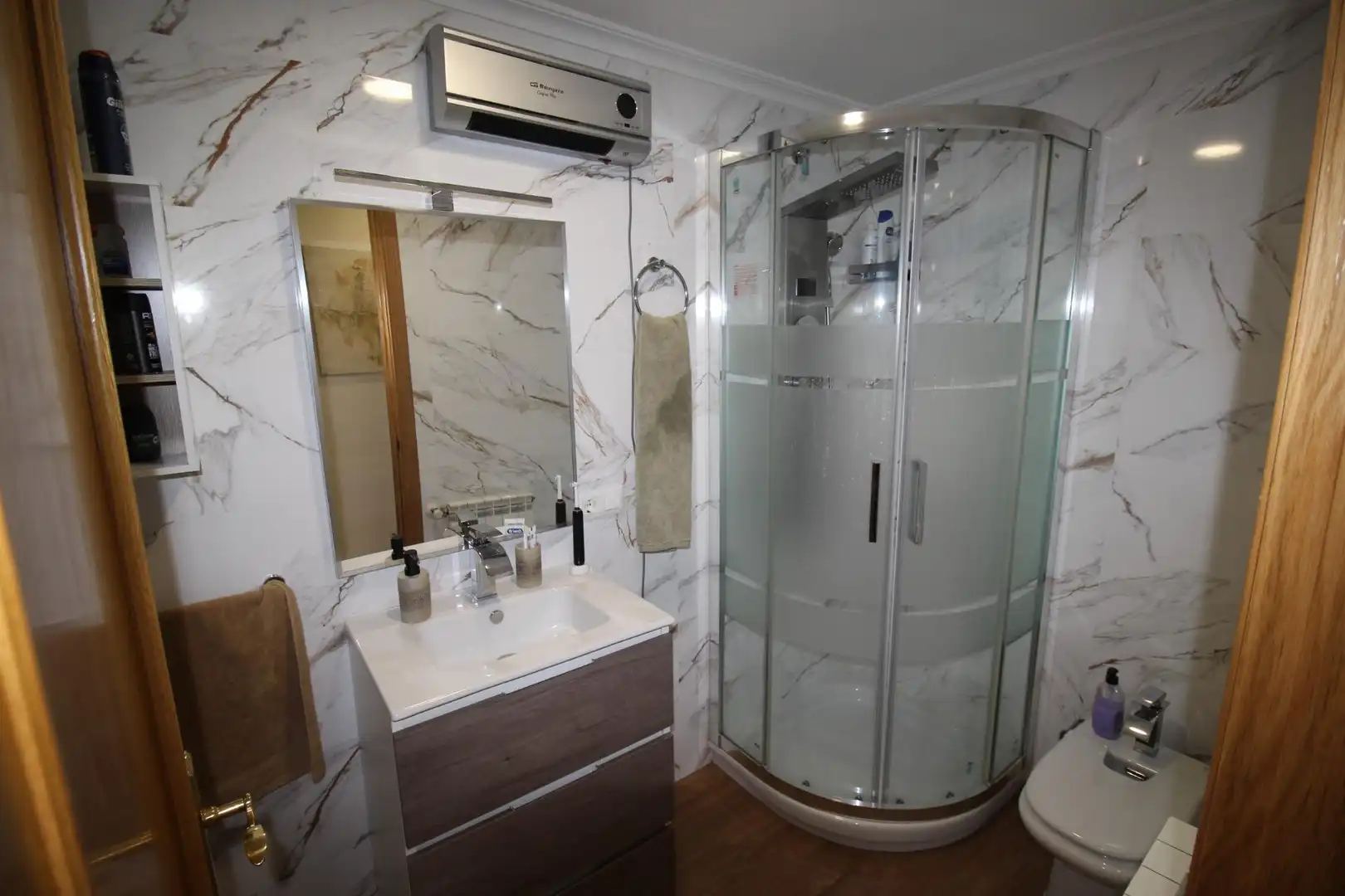 Baño de Piso en venta en Puertollano con Aire acondicionado, Calefacción y Amueblado