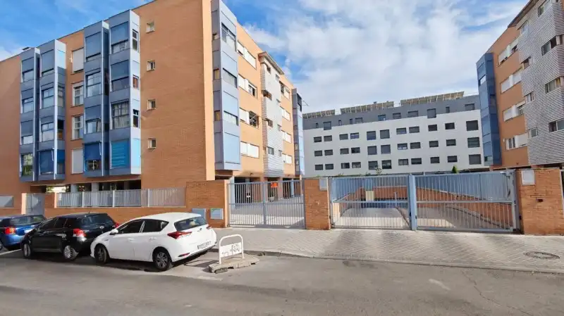 Pis amb ascensor en venda a Barajas