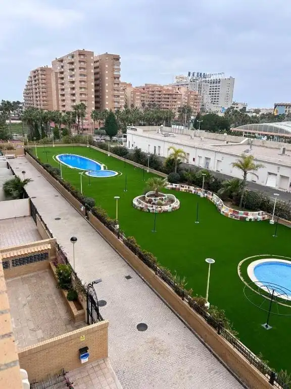 Piscina de Apartament en venda en Oropesa del Mar / Orpesa amb Aire condicionat, Jardí privat i Terrassa