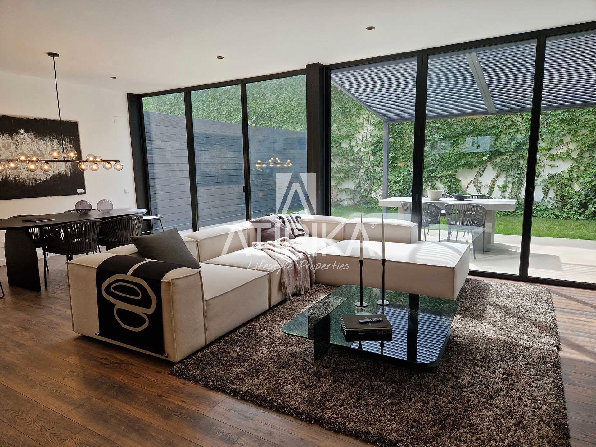 Sala d'estar de Pis en venda en  Barcelona Capital amb Calefacció, Parquet i Terrassa