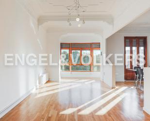 Sala d'estar de Apartament de lloguer en  Valencia Capital amb Aire condicionat, Calefacció i Balcó