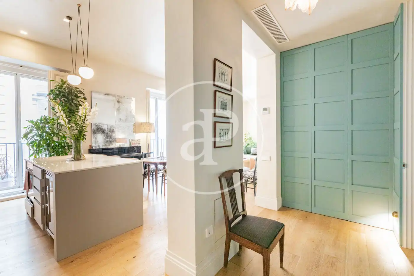 Piso en venta en Madrid con Calefacción y Amueblado