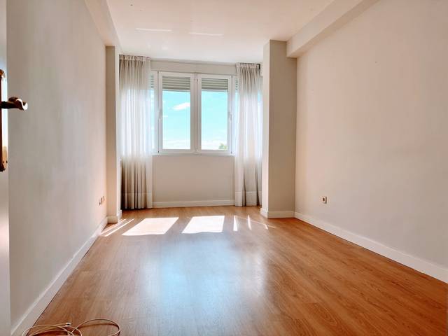 Piso en Alquiler en VICTOR DE LA SERNA en Hispanoamérica - Bernabéu